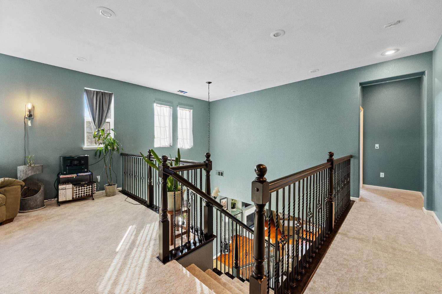 Detail Gallery Image 20 of 39 For 5953 Pebblestone Way, Stockton,  CA 95219 - 4 Beds | 3 Baths