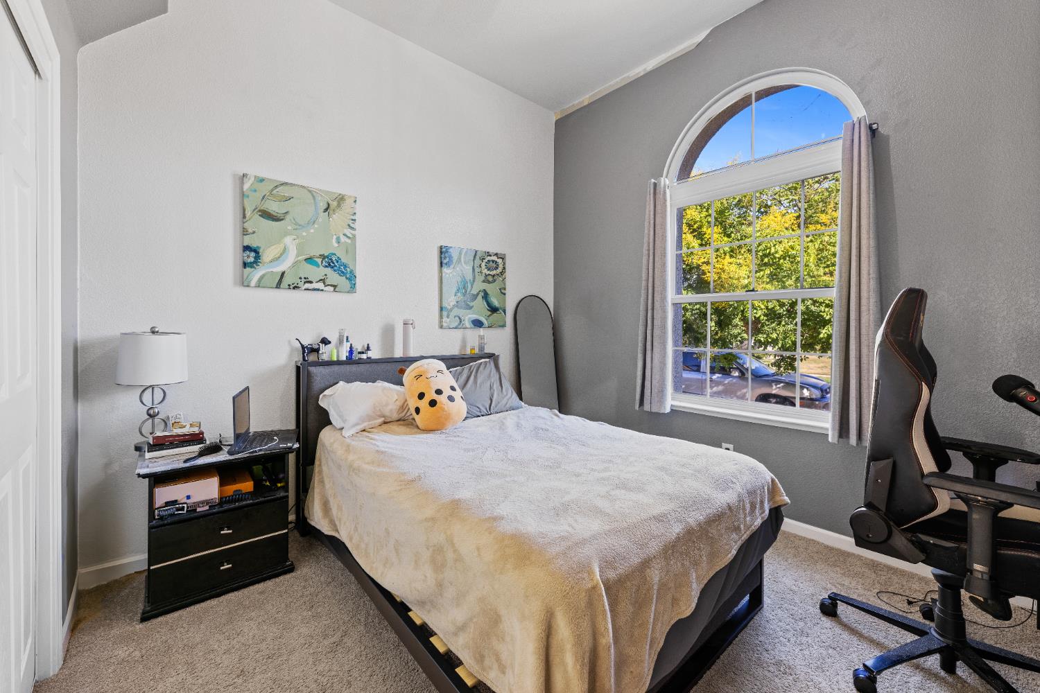 Detail Gallery Image 8 of 39 For 5953 Pebblestone Way, Stockton,  CA 95219 - 4 Beds | 3 Baths