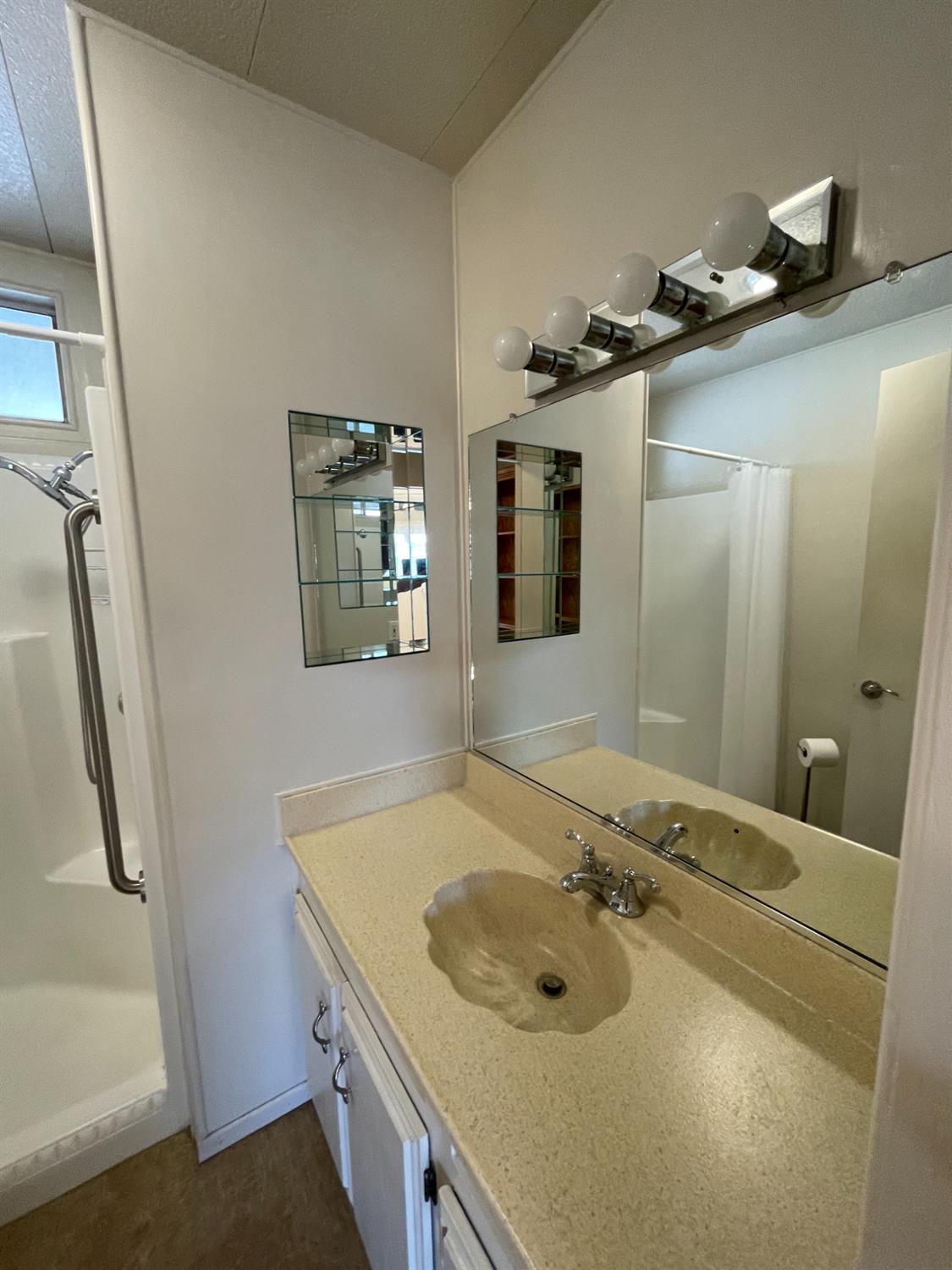 Detail Gallery Image 21 of 29 For 177 San Marcos, Lodi,  CA 95240 - 2 Beds | 2 Baths