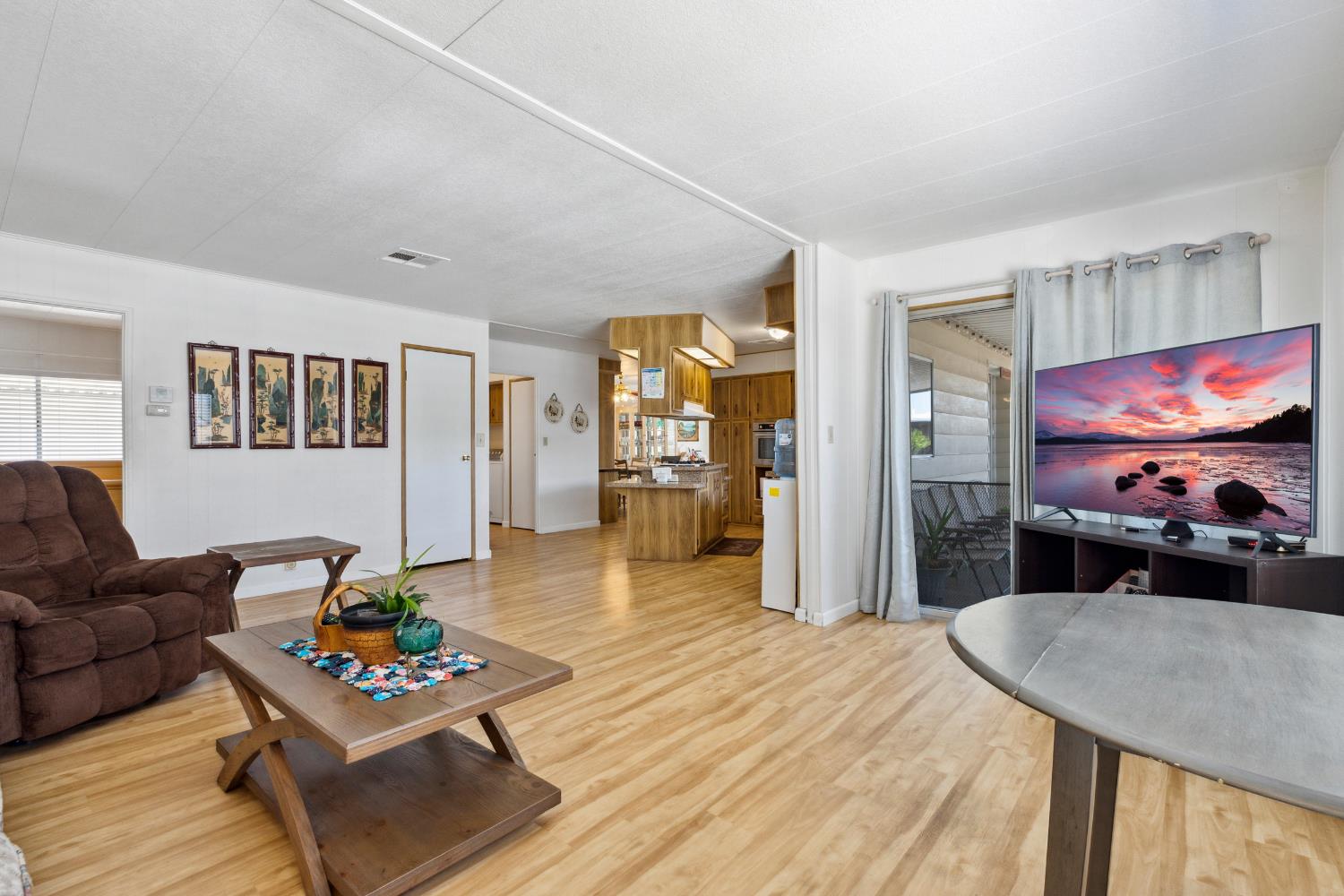 Detail Gallery Image 12 of 23 For 3932 Surfside Dr, Modesto,  CA 95355 - 2 Beds | 2 Baths
