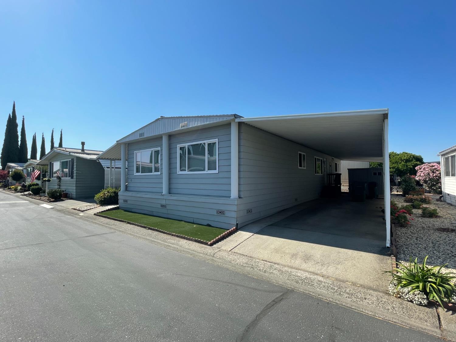 Detail Gallery Image 2 of 29 For 177 San Marcos, Lodi,  CA 95240 - 2 Beds | 2 Baths