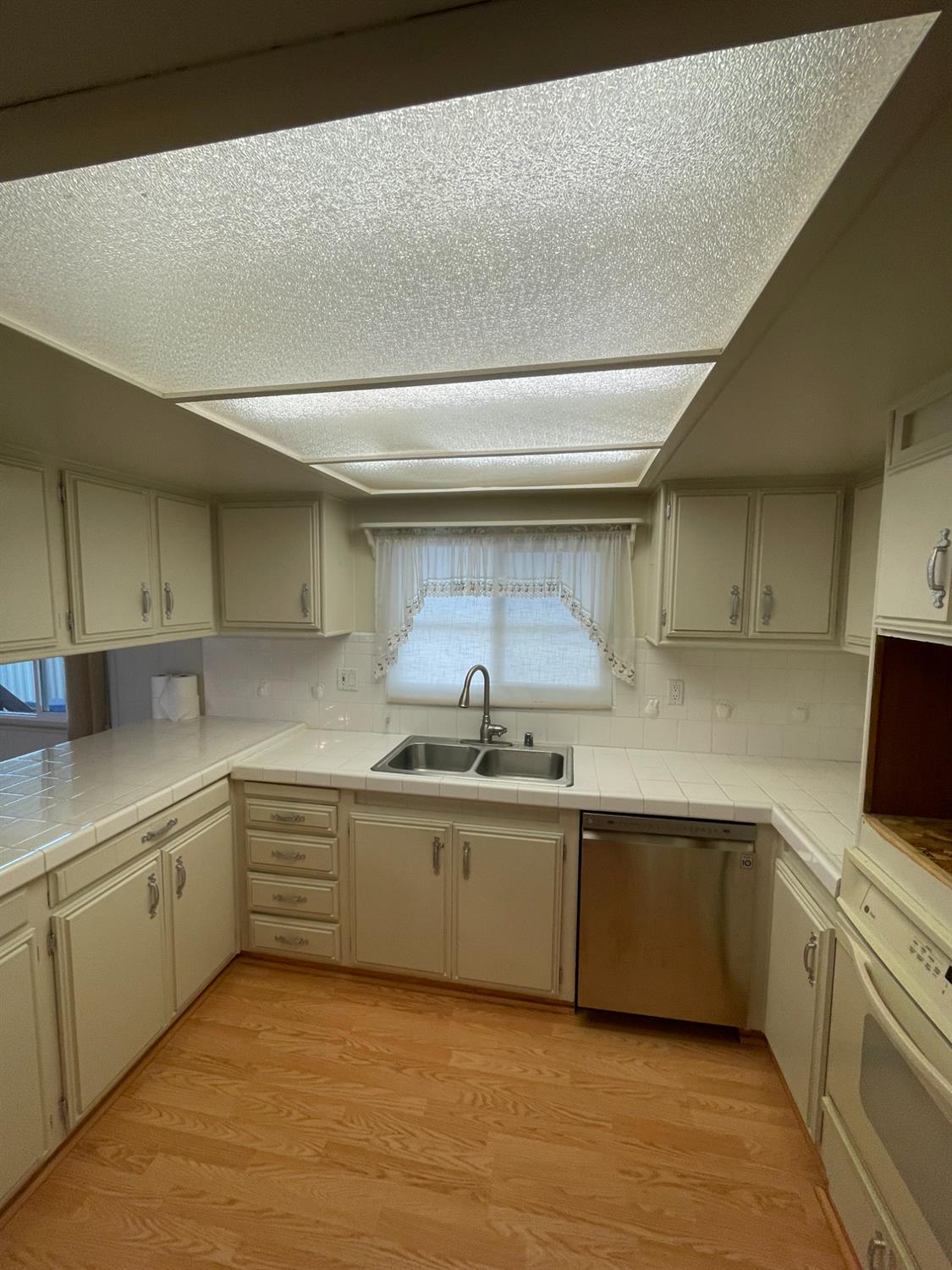 Detail Gallery Image 11 of 29 For 177 San Marcos, Lodi,  CA 95240 - 2 Beds | 2 Baths