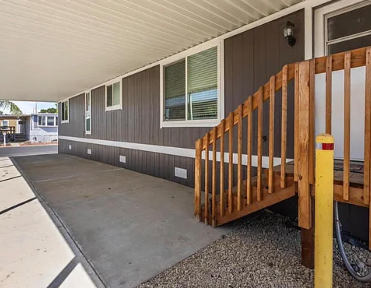 Detail Gallery Image 3 of 24 For 2240 Golden Oak Ln 81, Merced,  CA 95341 - 3 Beds | 2 Baths