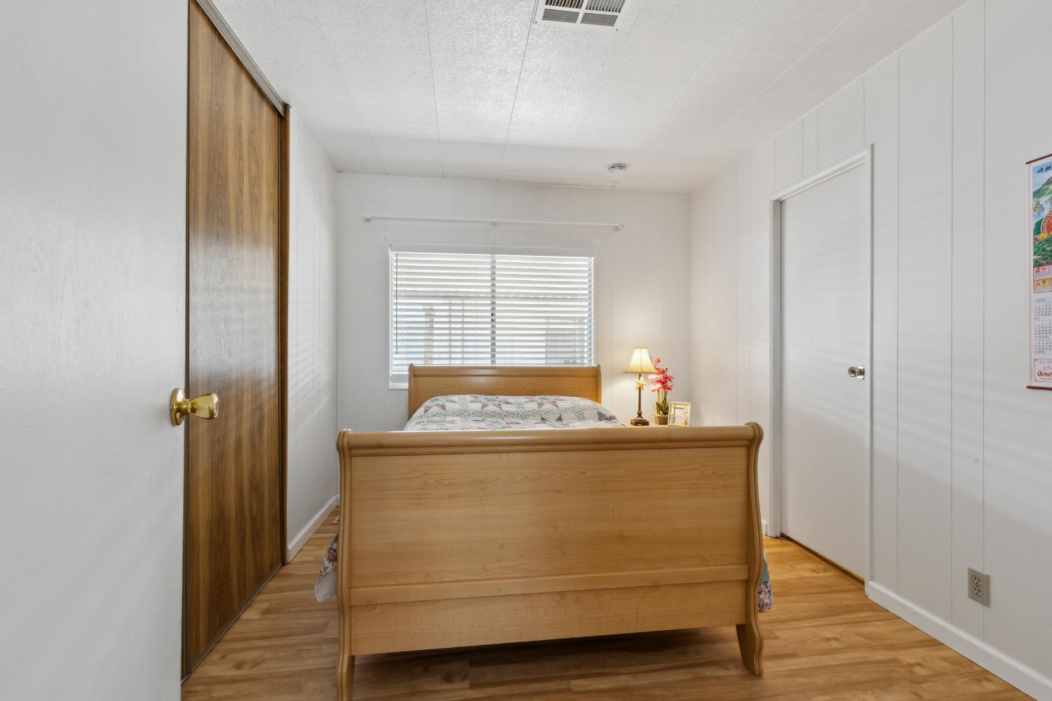 Detail Gallery Image 14 of 23 For 3932 Surfside Dr, Modesto,  CA 95355 - 2 Beds | 2 Baths