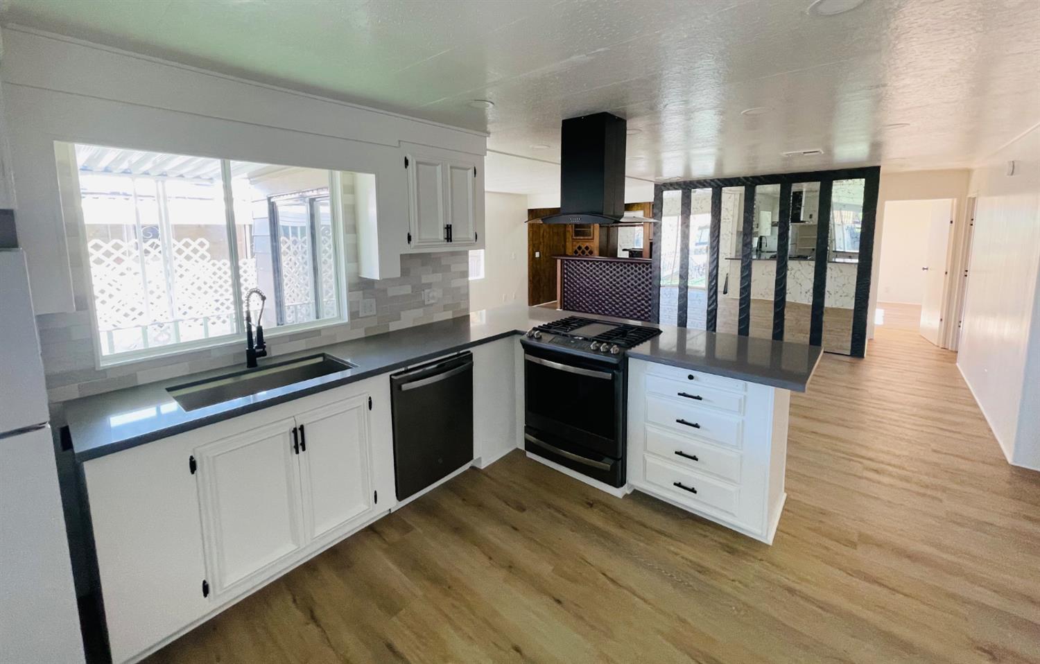 Detail Gallery Image 6 of 24 For 2240 Golden Oak Ln 3, Merced,  CA 95341 - 2 Beds | 2 Baths