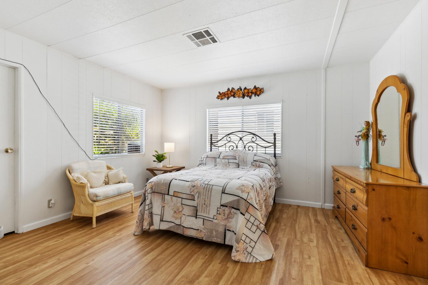 Detail Gallery Image 15 of 23 For 3932 Surfside Dr, Modesto,  CA 95355 - 2 Beds | 2 Baths