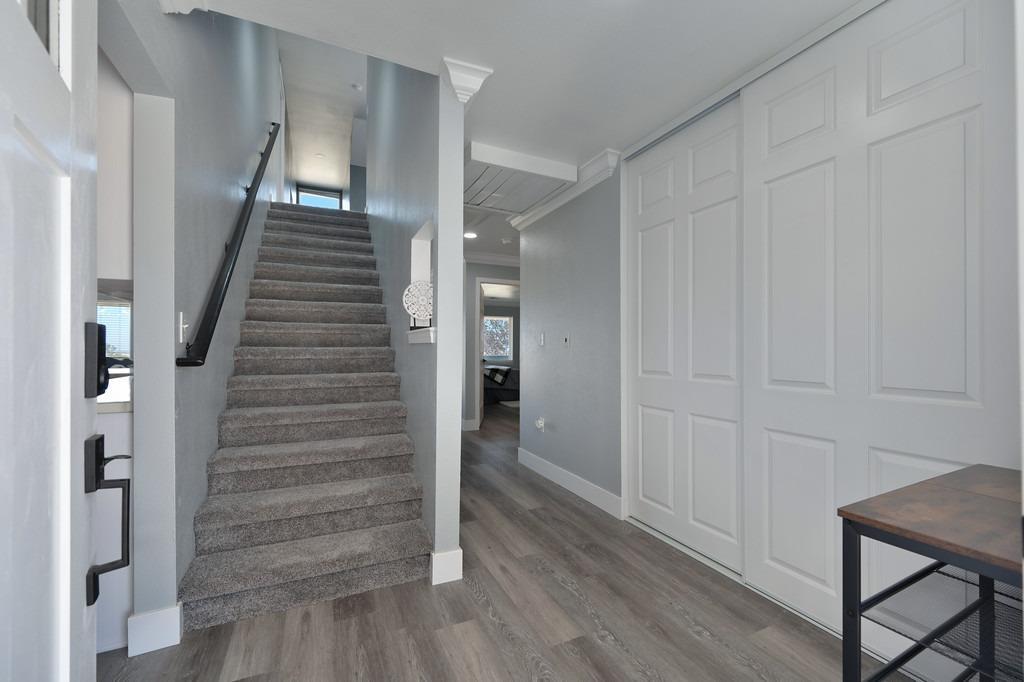 Detail Gallery Image 9 of 93 For 3656 Hokan Ln, Wheatland,  CA 95692 - 6 Beds | 4 Baths