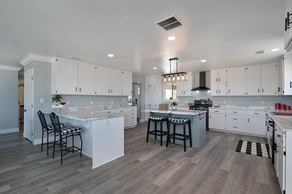 Detail Gallery Image 17 of 93 For 3656 Hokan Ln, Wheatland,  CA 95692 - 6 Beds | 4 Baths