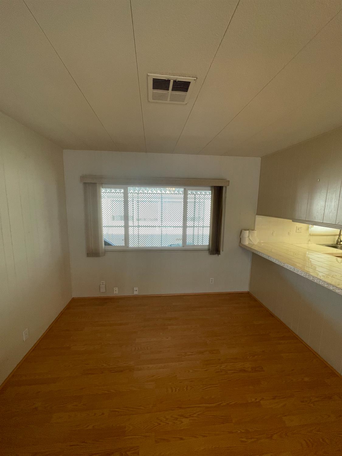 Detail Gallery Image 9 of 29 For 177 San Marcos, Lodi,  CA 95240 - 2 Beds | 2 Baths