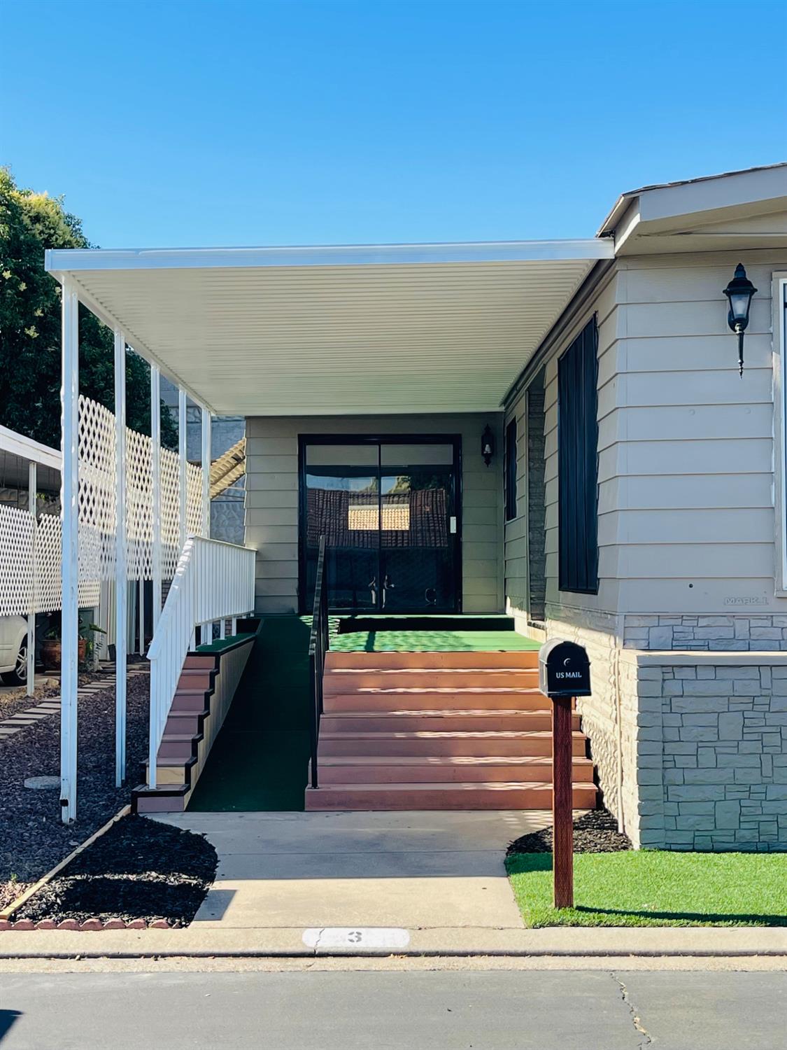 Detail Gallery Image 2 of 24 For 2240 Golden Oak Ln 3, Merced,  CA 95341 - 2 Beds | 2 Baths