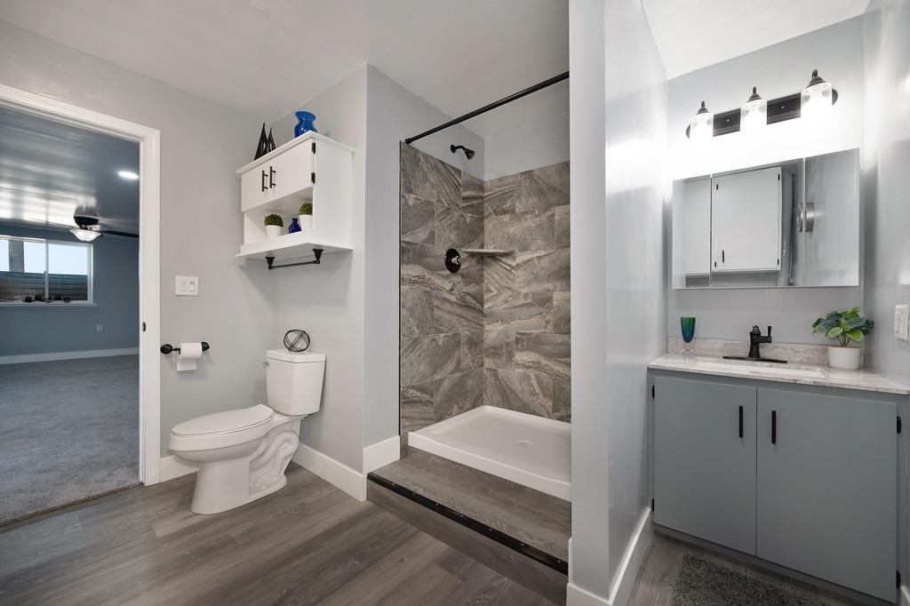 Detail Gallery Image 7 of 93 For 3656 Hokan Ln, Wheatland,  CA 95692 - 6 Beds | 4 Baths