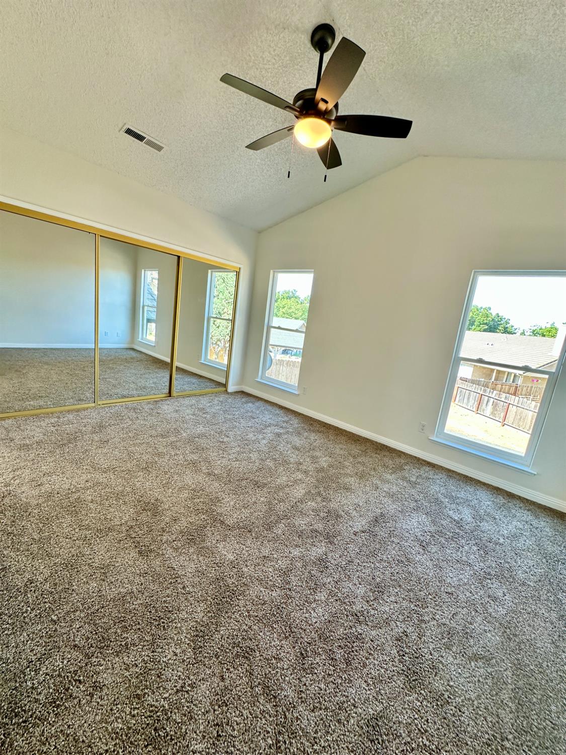 Detail Gallery Image 9 of 32 For 3017 Ambleside Way, Ceres,  CA 95307 - 4 Beds | 3 Baths