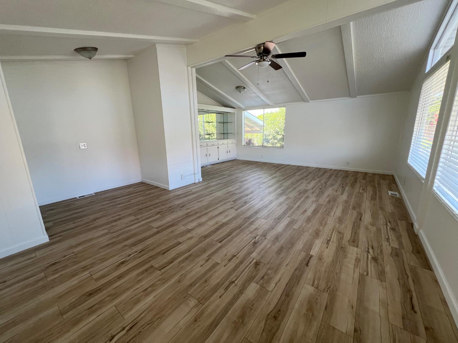Detail Gallery Image 8 of 29 For 2240 Golden Oak Ln 134, Merced,  CA 95341 - 2 Beds | 2 Baths