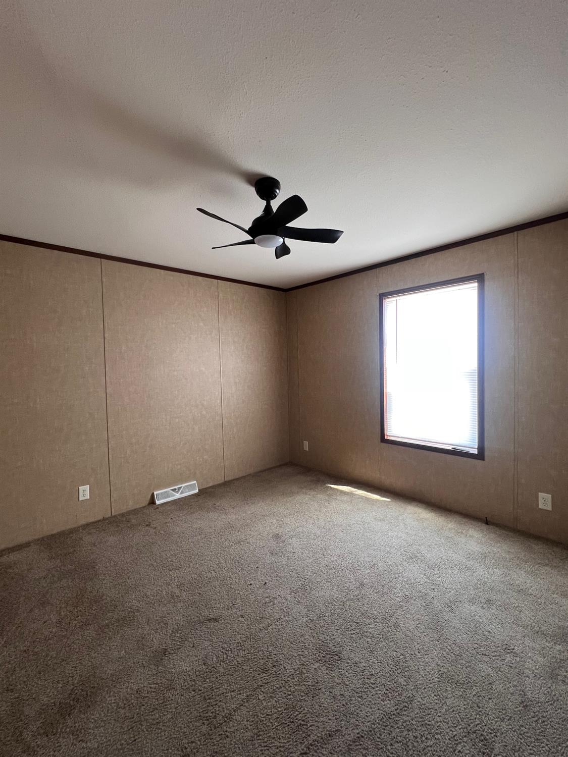 Detail Gallery Image 10 of 14 For 116 Village Cir, Sacramento,  CA 95838 - 2 Beds | 1 Baths