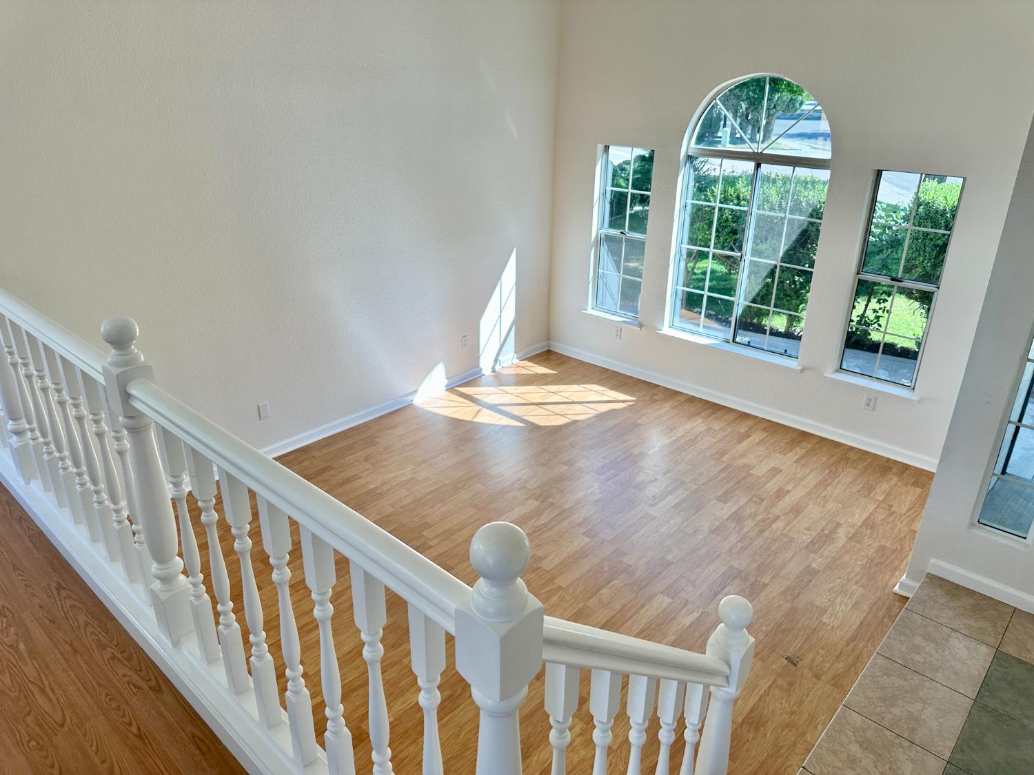 Detail Gallery Image 2 of 32 For 3017 Ambleside Way, Ceres,  CA 95307 - 4 Beds | 3 Baths