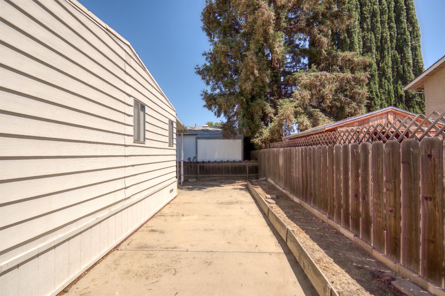 Detail Gallery Image 9 of 40 For 3916 Moana, Modesto,  CA 95356 - 2 Beds | 2 Baths