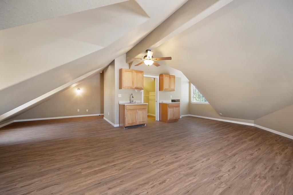 Detail Gallery Image 32 of 60 For 26375 Barb Wire Ln, Colfax,  CA 95713 - 3 Beds | 3 Baths