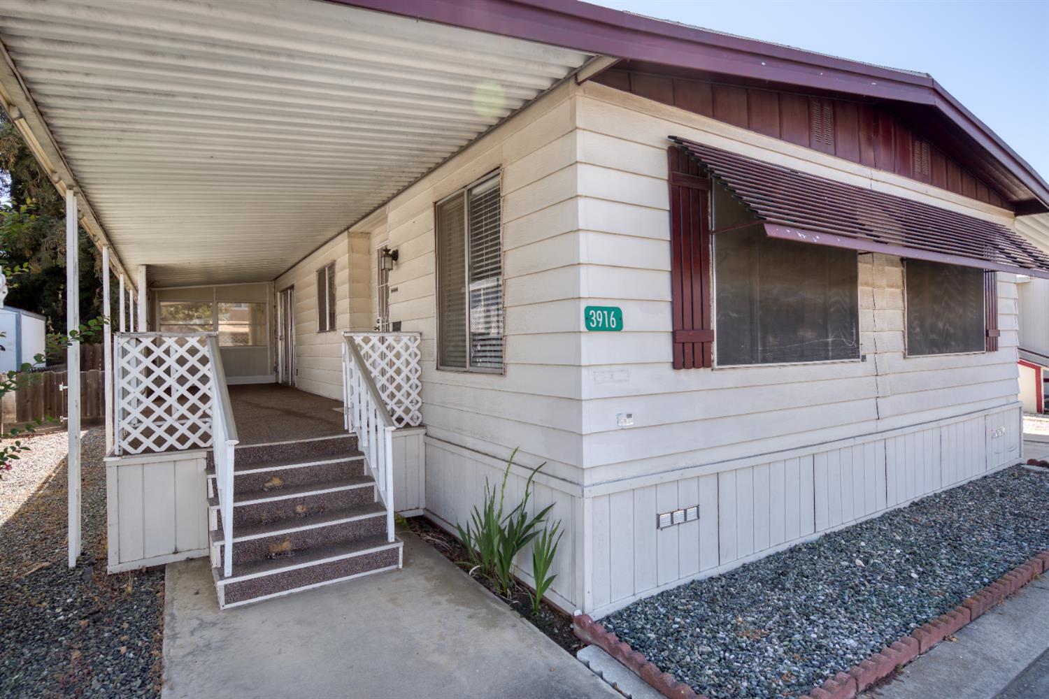 Detail Gallery Image 4 of 40 For 3916 Moana, Modesto,  CA 95356 - 2 Beds | 2 Baths