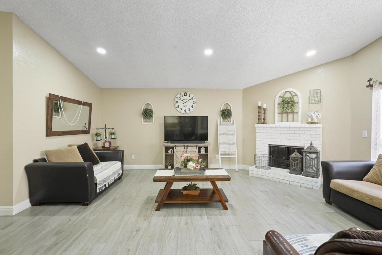San Vincente Court, Modesto, California image 8