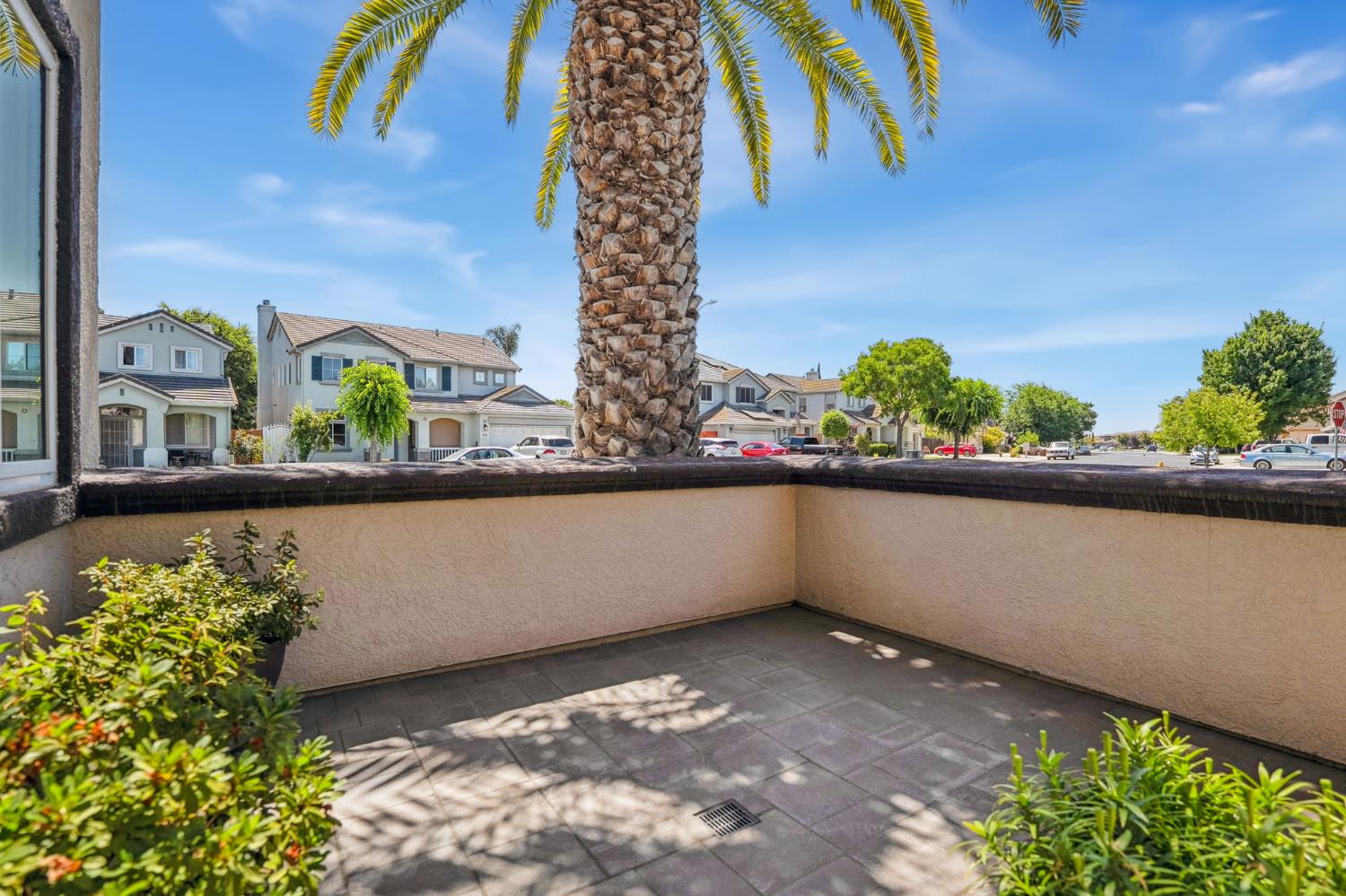 Detail Gallery Image 6 of 52 For 793 Amy Way, Manteca,  CA 95337 - 5 Beds | 3 Baths