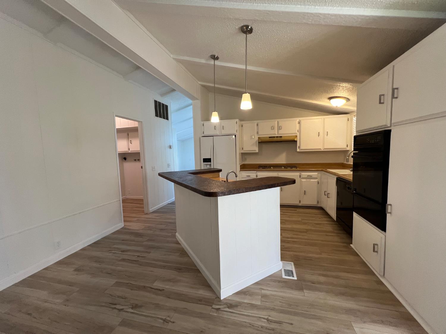 Detail Gallery Image 7 of 29 For 2240 Golden Oak Ln 134, Merced,  CA 95341 - 2 Beds | 2 Baths