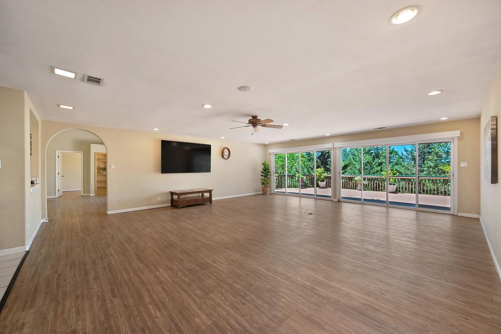 Detail Gallery Image 4 of 60 For 26375 Barb Wire Ln, Colfax,  CA 95713 - 3 Beds | 3 Baths