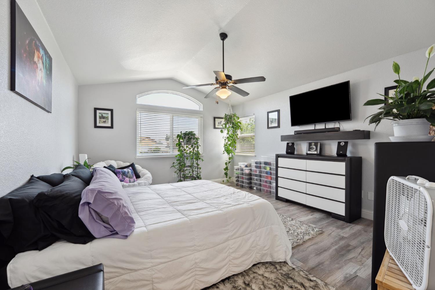 Detail Gallery Image 22 of 52 For 793 Amy Way, Manteca,  CA 95337 - 5 Beds | 3 Baths