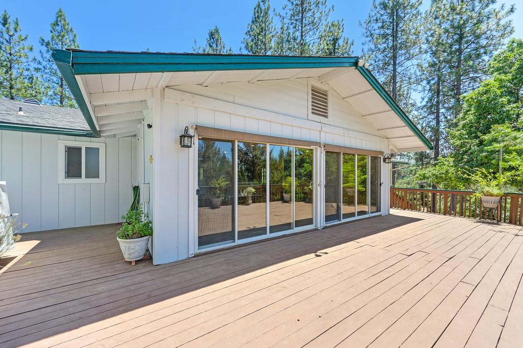 Detail Gallery Image 40 of 60 For 26375 Barb Wire Ln, Colfax,  CA 95713 - 3 Beds | 3 Baths