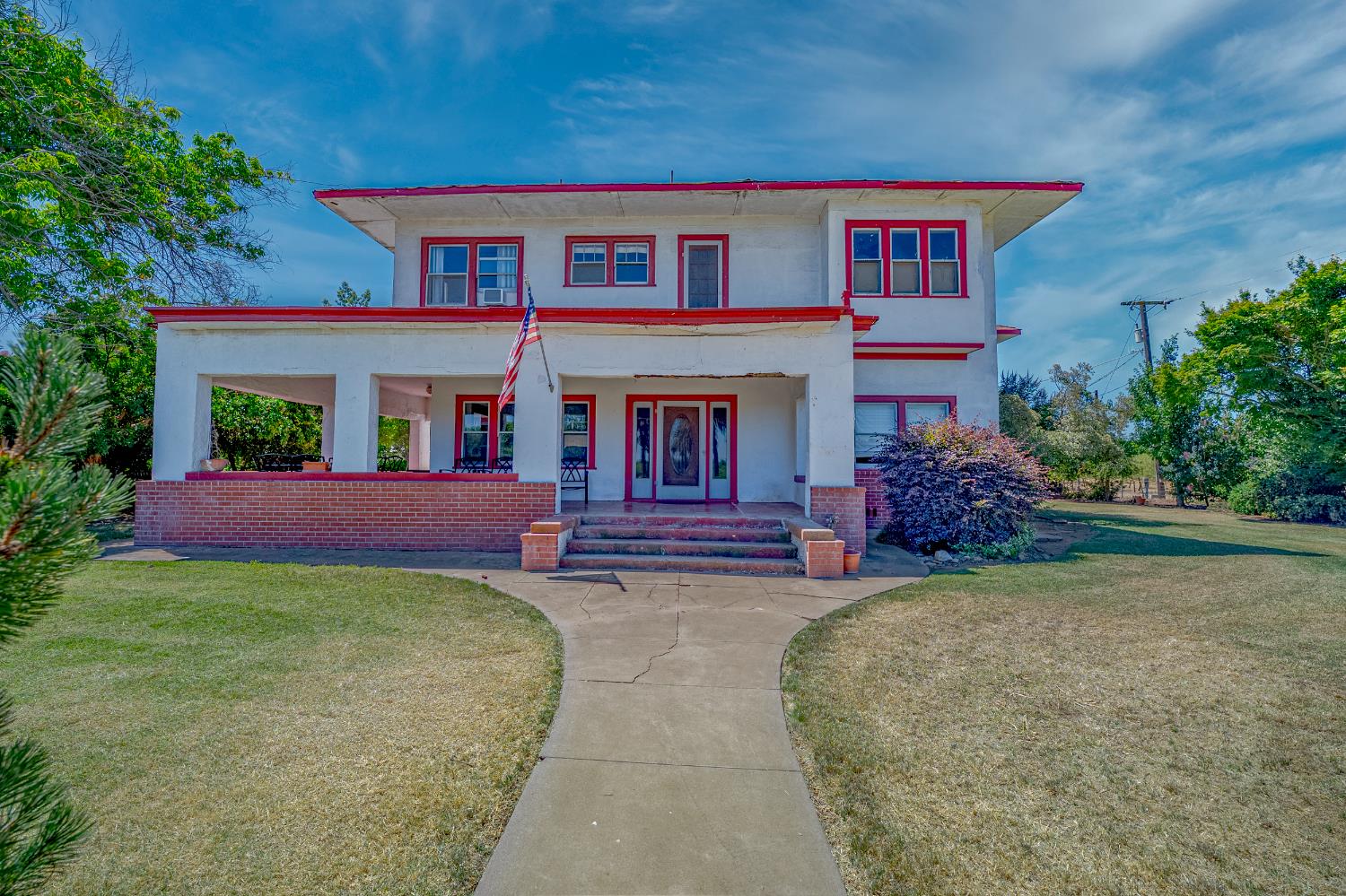 Detail Gallery Image 1 of 64 For 14625 Le Grand Rd, Le Grand,  CA 95333 - 5 Beds | 3 Baths