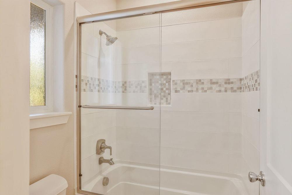 Detail Gallery Image 9 of 15 For 600 Valley View Dr, Oakdale,  CA 95361 - 3 Beds | 2 Baths