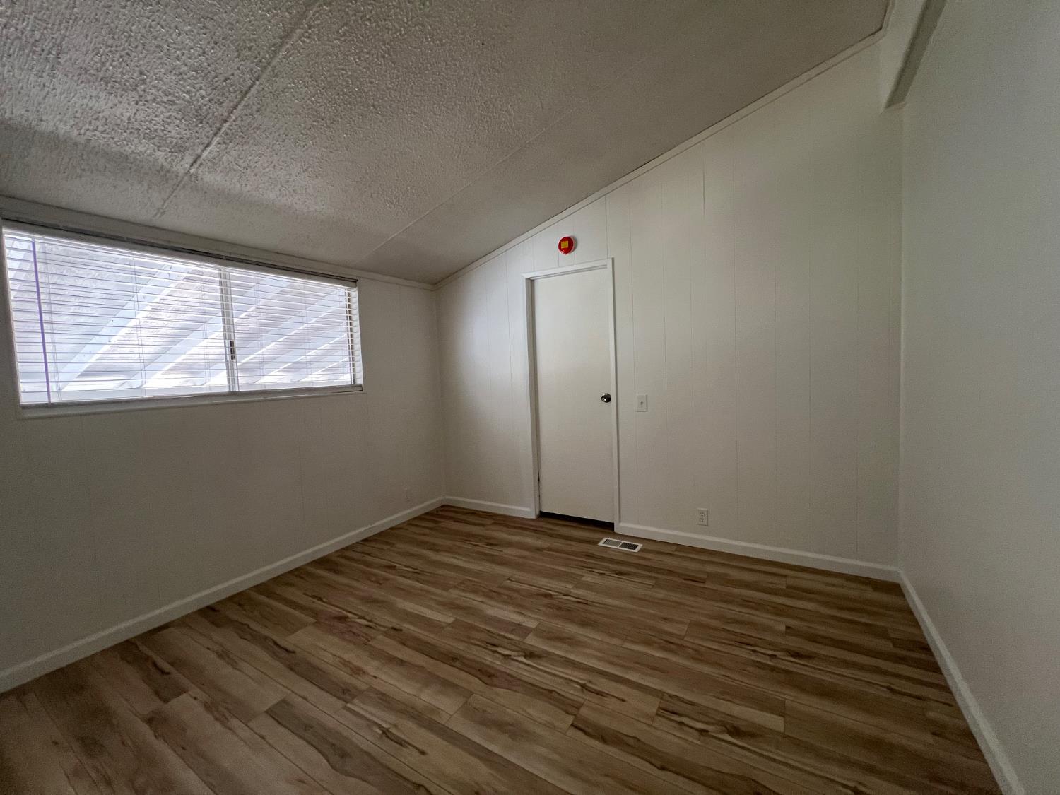 Detail Gallery Image 10 of 29 For 2240 Golden Oak Ln 134, Merced,  CA 95341 - 2 Beds | 2 Baths