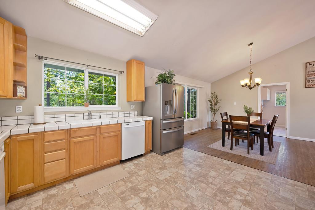 Detail Gallery Image 6 of 60 For 26375 Barb Wire Ln, Colfax,  CA 95713 - 3 Beds | 3 Baths