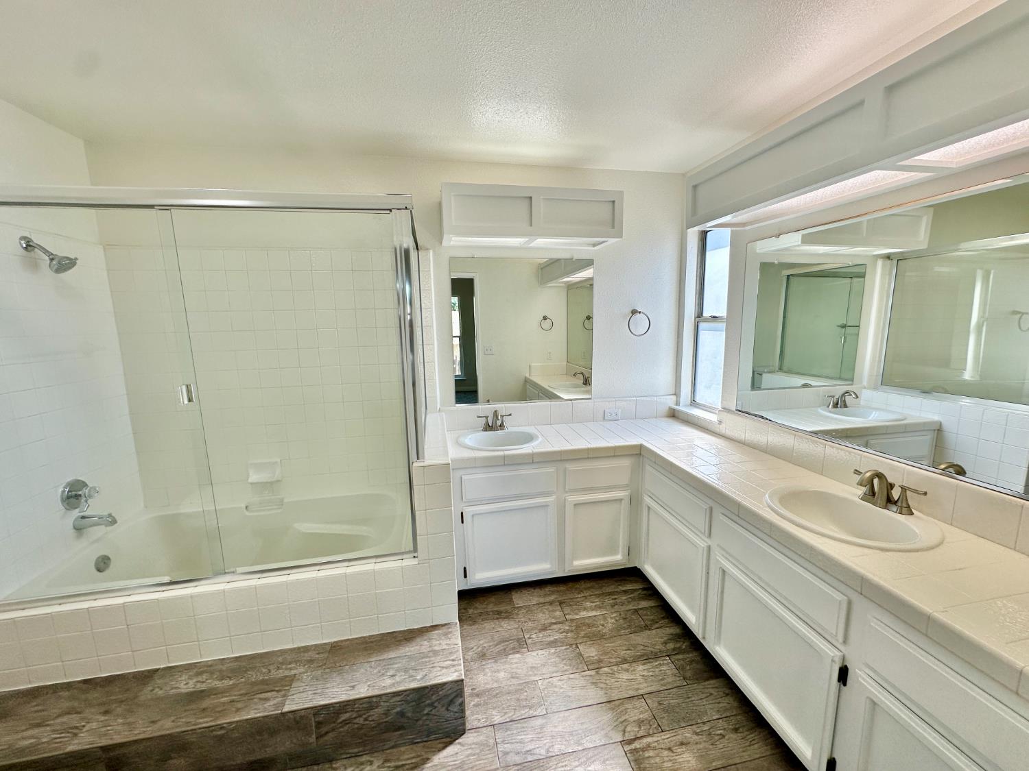 Detail Gallery Image 10 of 32 For 3017 Ambleside Way, Ceres,  CA 95307 - 4 Beds | 3 Baths