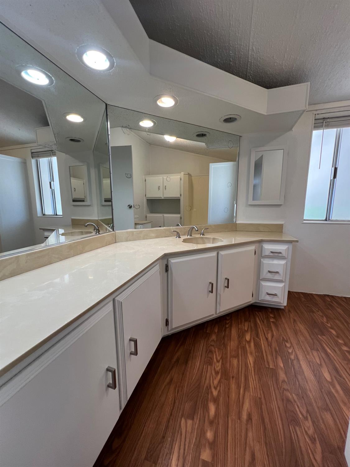 Detail Gallery Image 11 of 29 For 2240 Golden Oak Ln 134, Merced,  CA 95341 - 2 Beds | 2 Baths