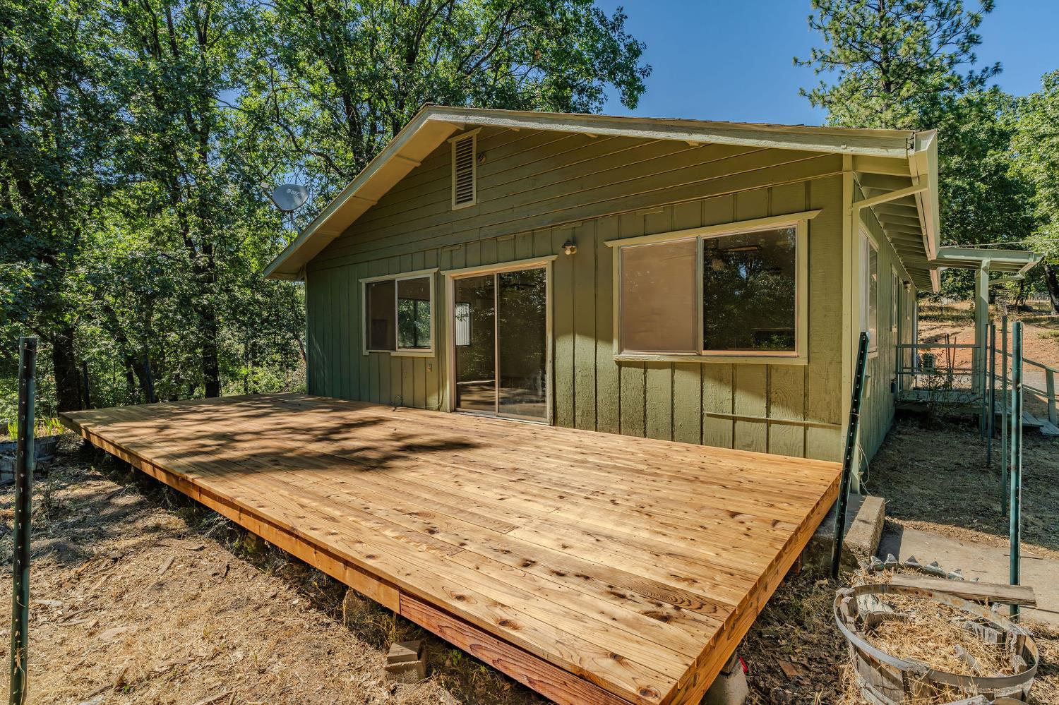Detail Gallery Image 2 of 54 For 400 Centennial Mine Rd, West Point,  CA 95255 - 3 Beds | 2 Baths