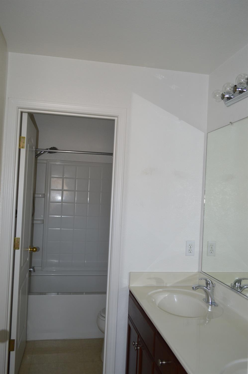 Detail Gallery Image 29 of 60 For 4227 Ivory Ln, Turlock,  CA 95382 - 3 Beds | 2/1 Baths