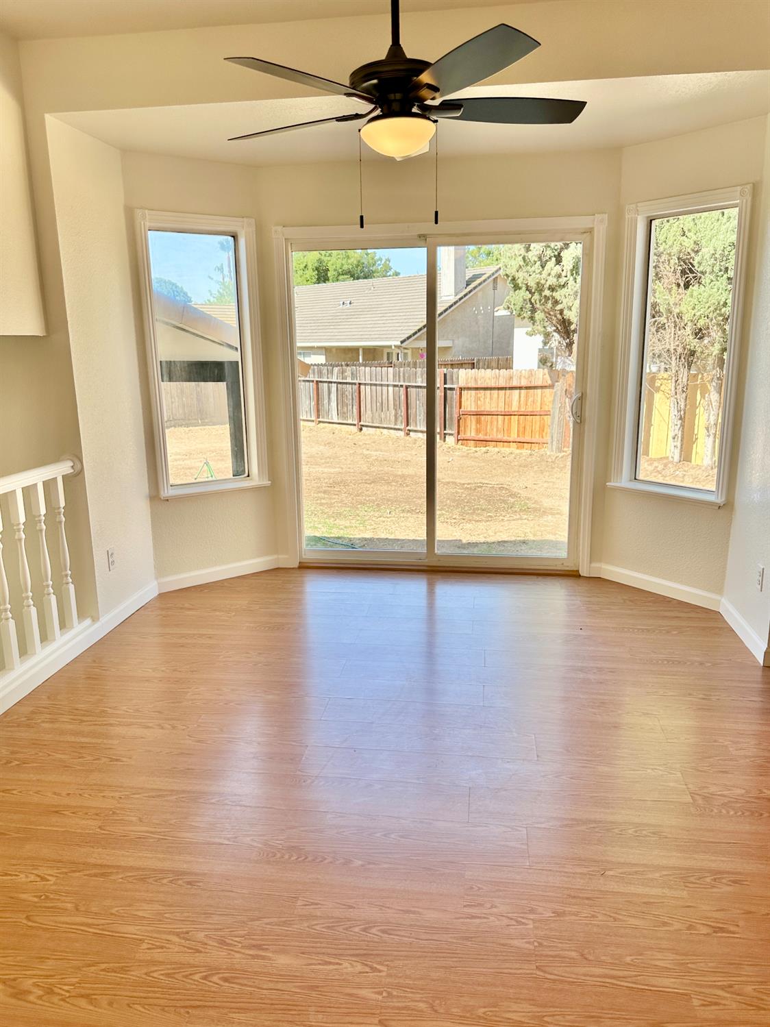 Detail Gallery Image 7 of 32 For 3017 Ambleside Way, Ceres,  CA 95307 - 4 Beds | 3 Baths