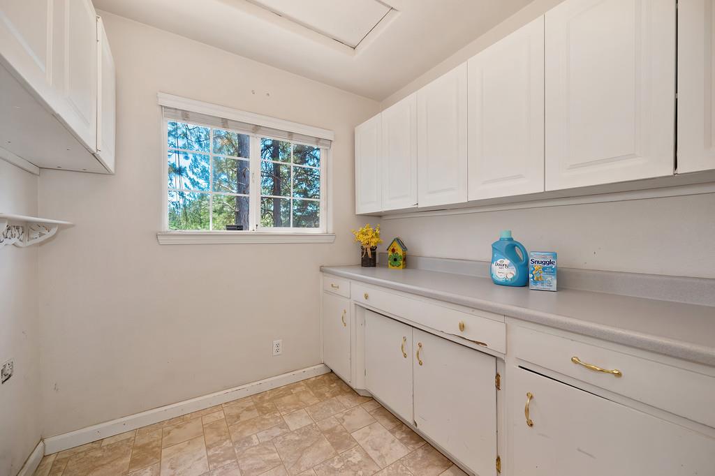 Detail Gallery Image 30 of 60 For 26375 Barb Wire Ln, Colfax,  CA 95713 - 3 Beds | 3 Baths
