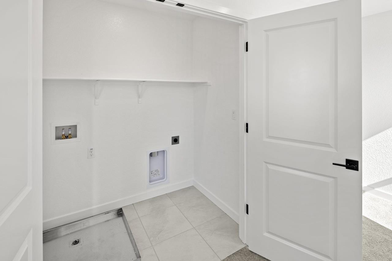 Detail Gallery Image 17 of 19 For 872 E Pecan Tree Ln #1,  Galt,  CA 95632 - 3 Beds | 2/1 Baths