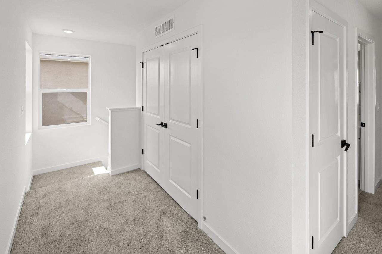 Detail Gallery Image 18 of 19 For 872 E Pecan Tree Ln #1,  Galt,  CA 95632 - 3 Beds | 2/1 Baths