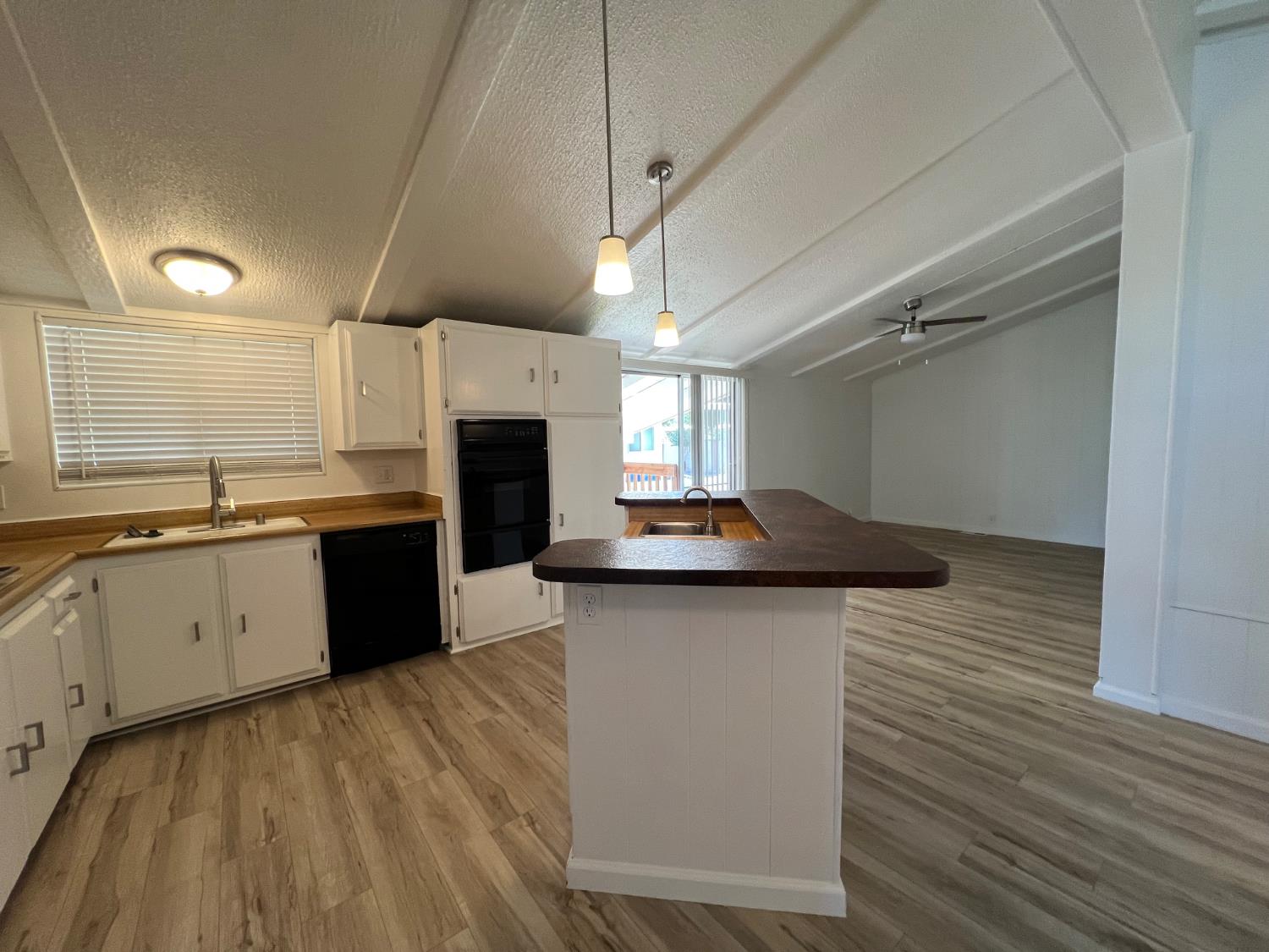 Detail Gallery Image 6 of 29 For 2240 Golden Oak Ln 134, Merced,  CA 95341 - 2 Beds | 2 Baths