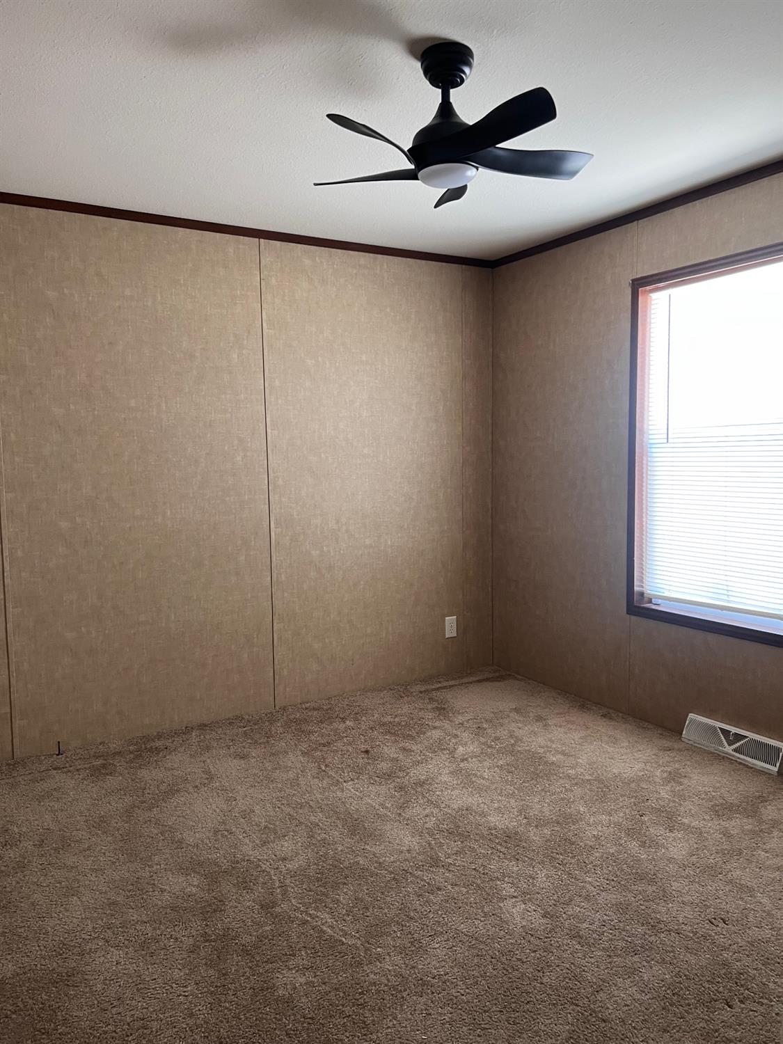 Detail Gallery Image 9 of 14 For 116 Village Cir, Sacramento,  CA 95838 - 2 Beds | 1 Baths