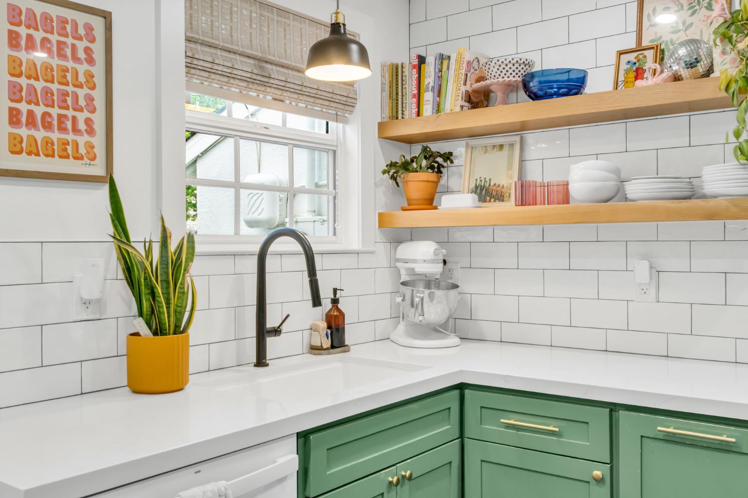 Detail Gallery Image 24 of 54 For 2407 Cathay Way, Sacramento,  CA 95864 - 3 Beds | 2 Baths