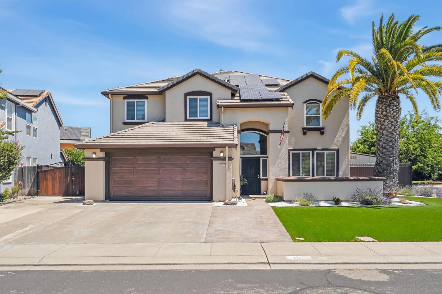 Detail Gallery Image 1 of 52 For 793 Amy Way, Manteca,  CA 95337 - 5 Beds | 3 Baths
