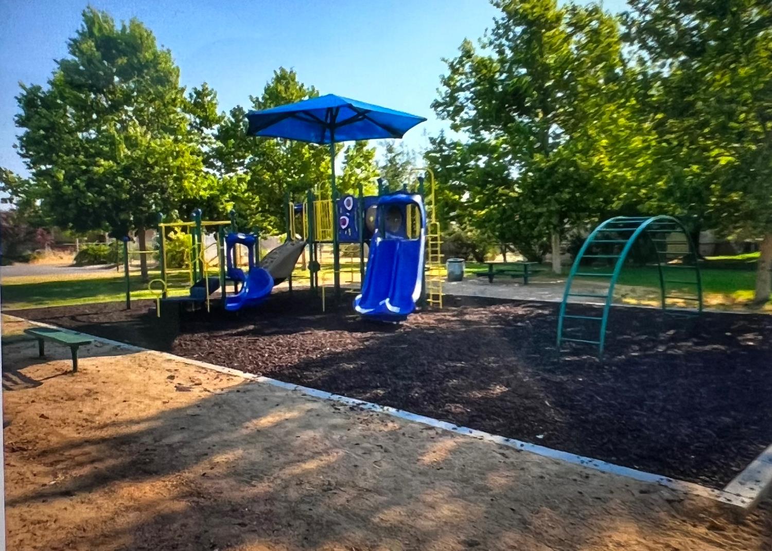 Detail Gallery Image 14 of 14 For 116 Village Cir, Sacramento,  CA 95838 - 2 Beds | 1 Baths