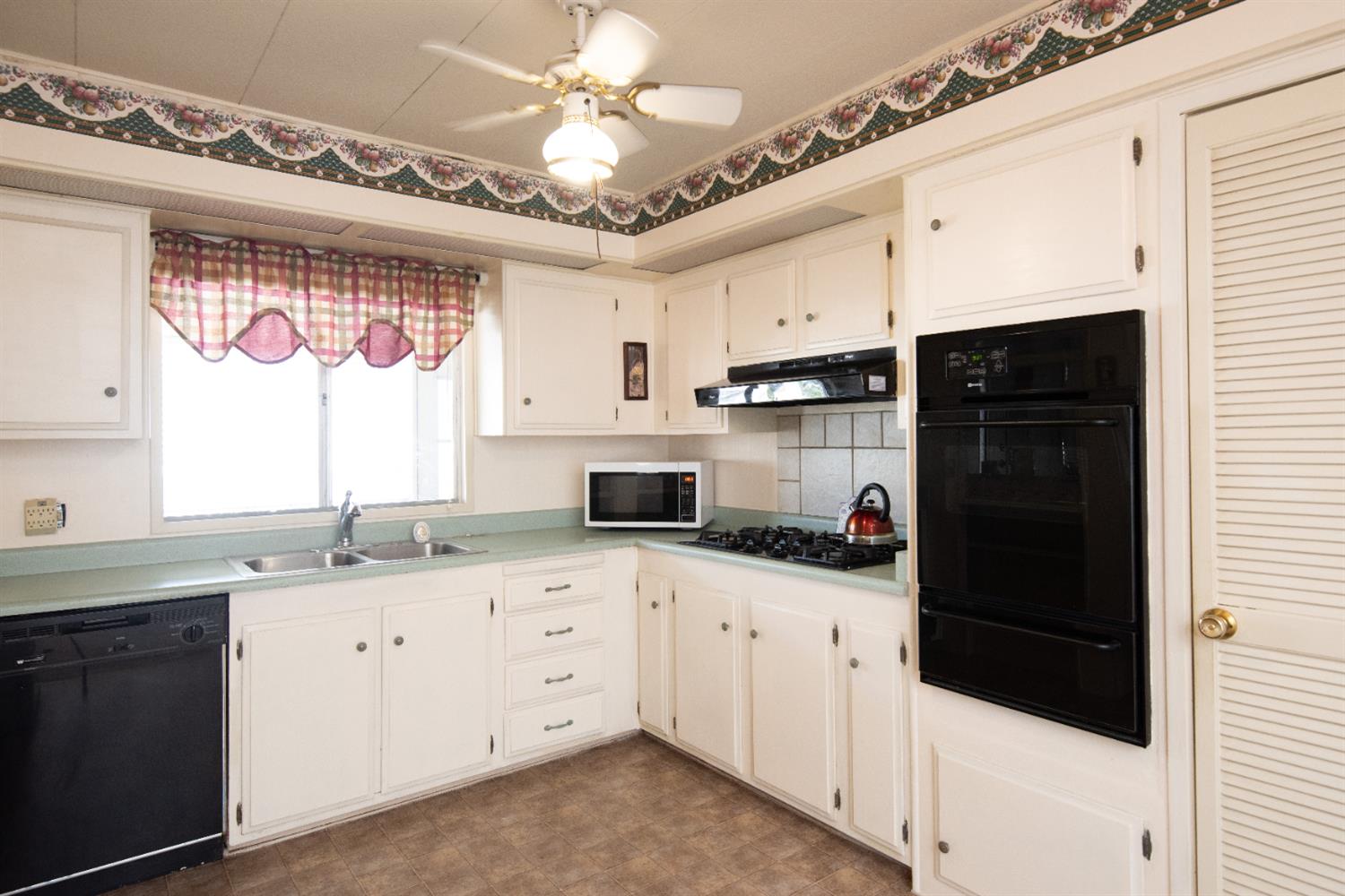 Detail Gallery Image 18 of 40 For 3916 Moana, Modesto,  CA 95356 - 2 Beds | 2 Baths