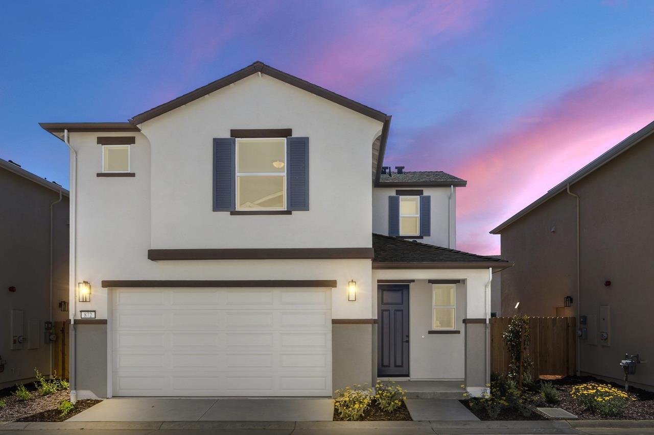Detail Gallery Image 2 of 19 For 872 E Pecan Tree Ln #1,  Galt,  CA 95632 - 3 Beds | 2/1 Baths