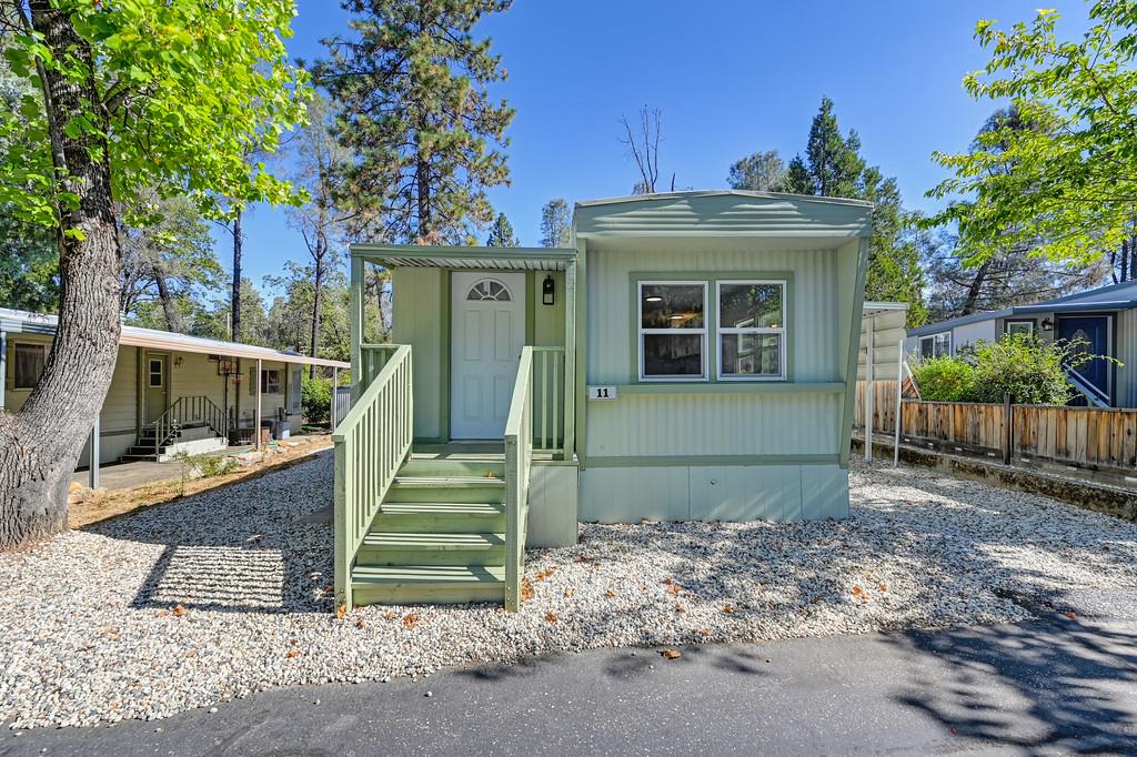 Detail Gallery Image 1 of 27 For 450 Gladycon Rd 11, Colfax,  CA 95713 - 1 Beds | 1 Baths