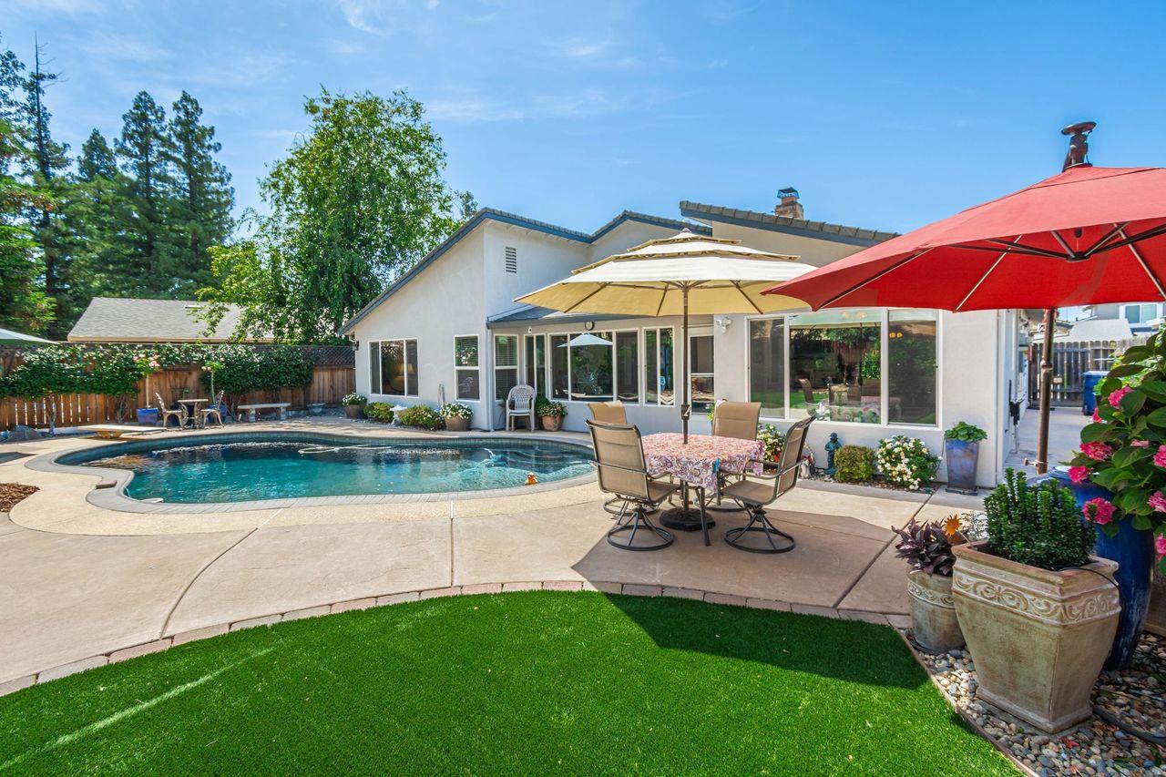Detail Gallery Image 39 of 43 For 3009 Heirloom Way, Sacramento,  CA 95826 - 4 Beds | 2 Baths