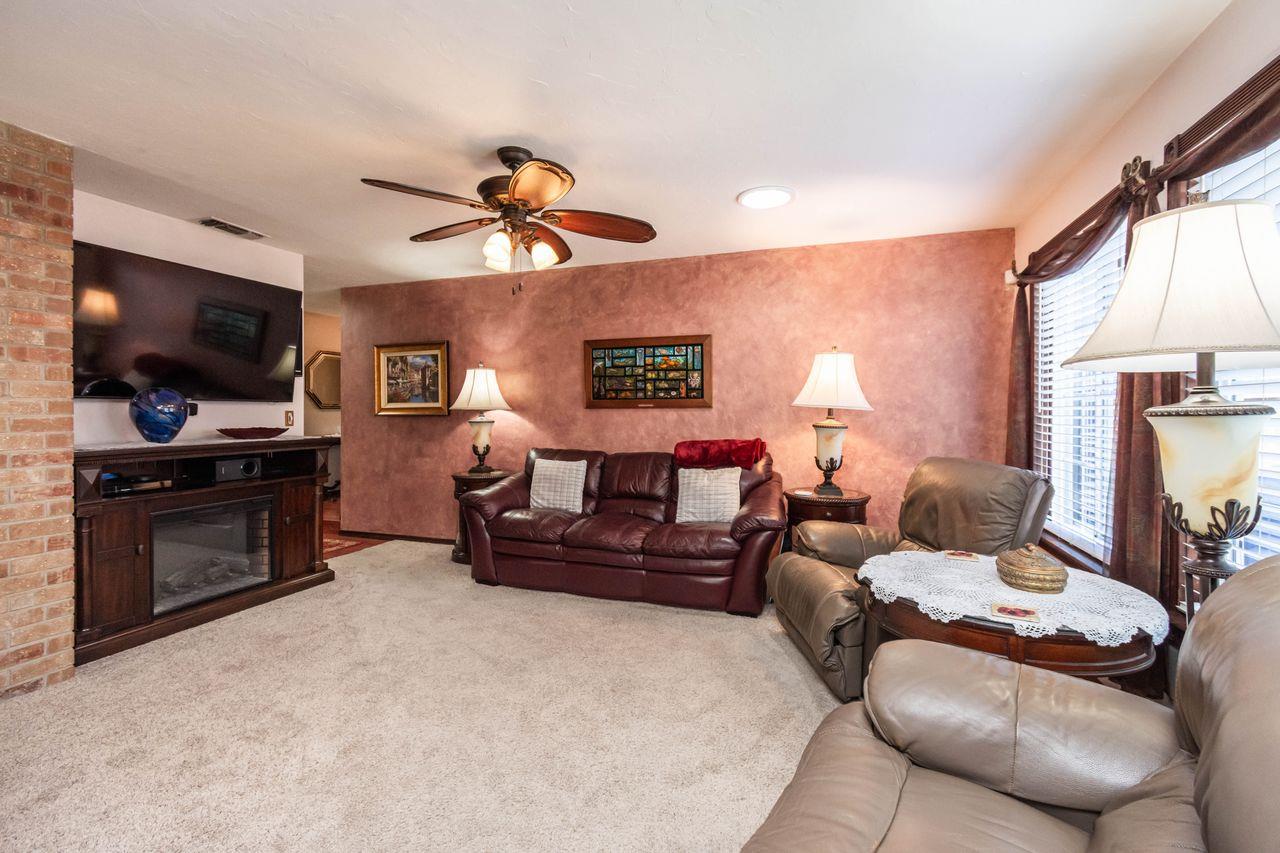 Detail Gallery Image 12 of 43 For 3009 Heirloom Way, Sacramento,  CA 95826 - 4 Beds | 2 Baths